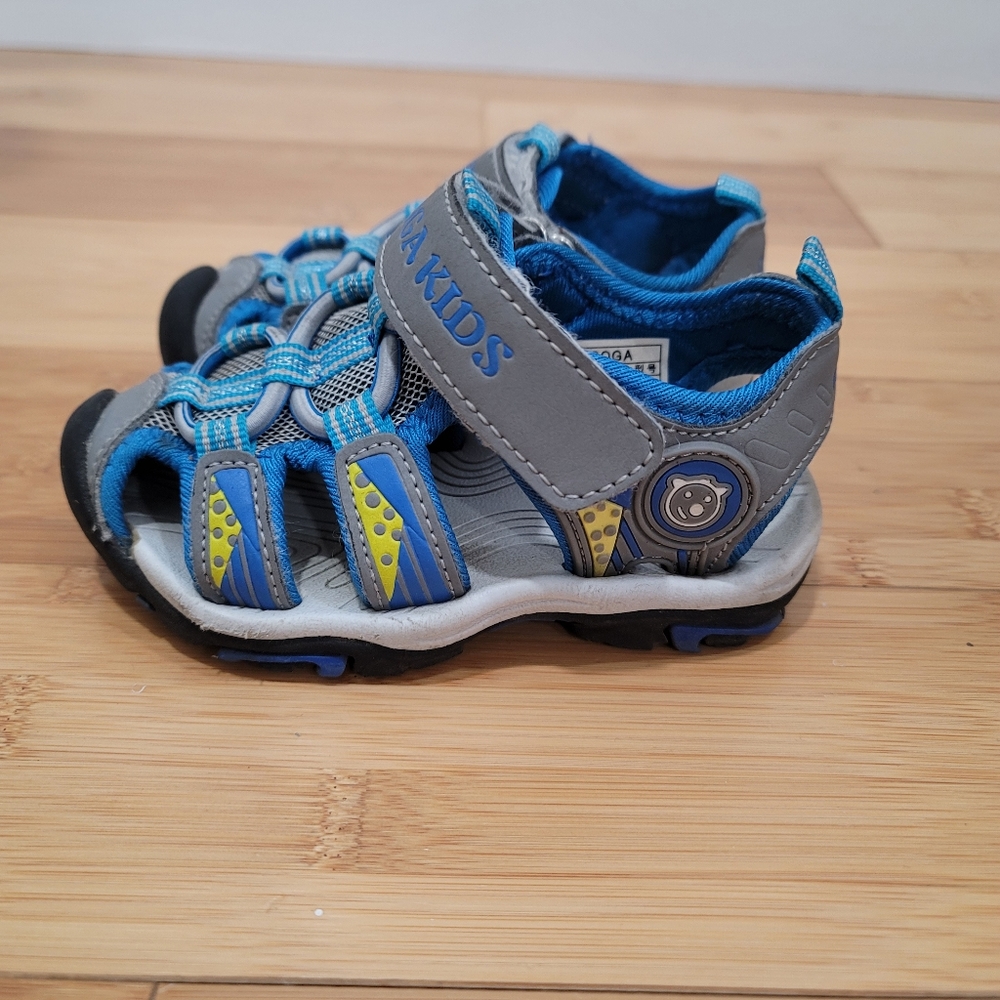 Coga Kids shoes size T02